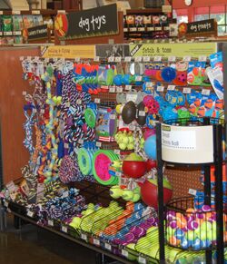 2017 Retailer of the Year: Pet Food Express